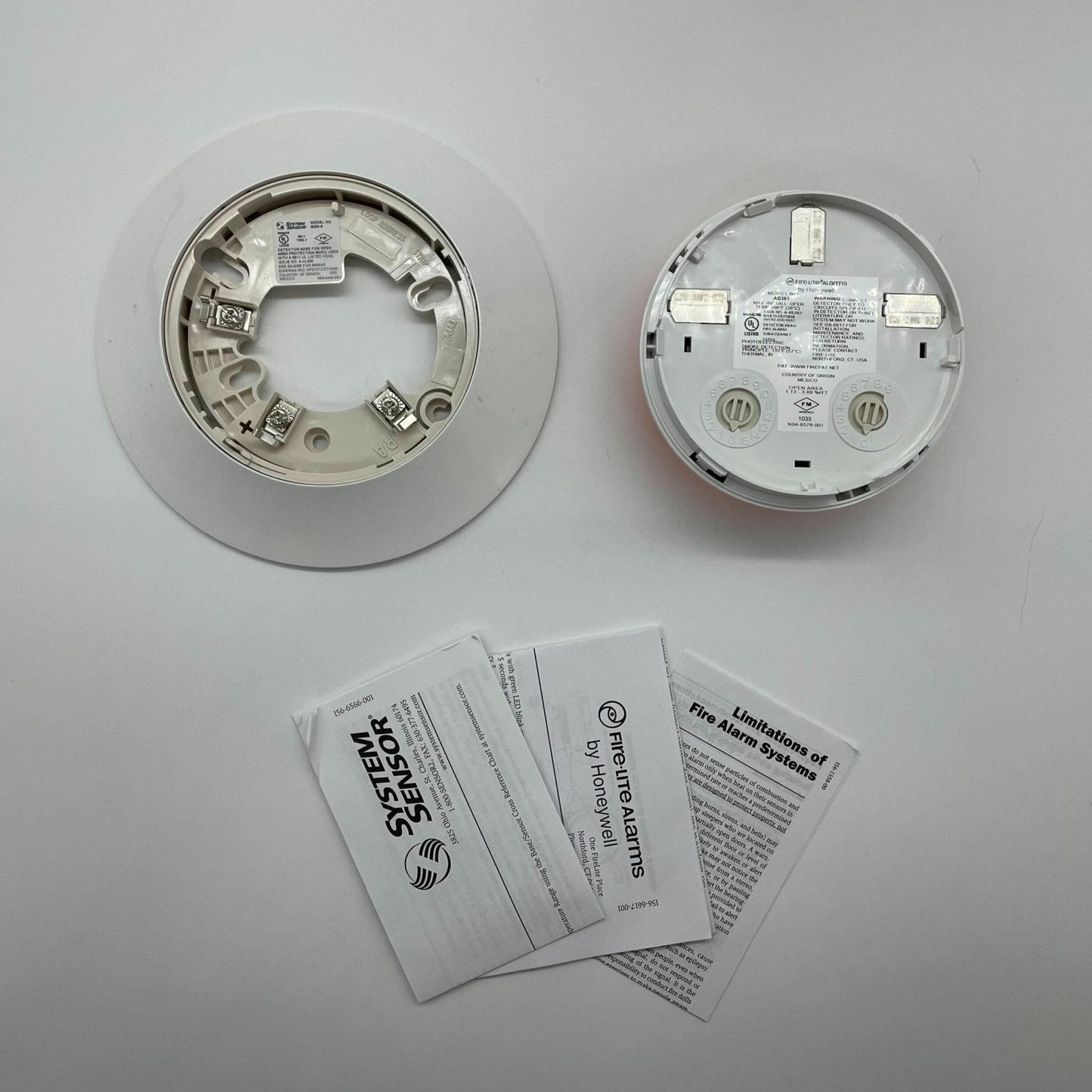 Fire-Lite AD365 smoke detector with photoelectric sensor, designed for residential and commercial smoke detection systems.