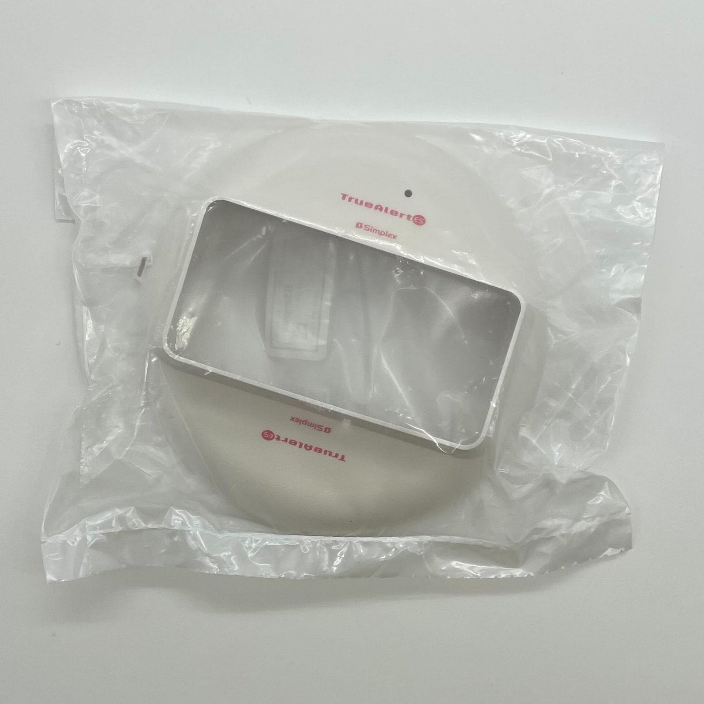 Simplex 49VOC-CWS TrueAlert ES ceiling mount horn strobe with chime in white, visible alert device for fire alarm systems