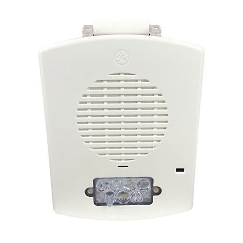 Eaton Wheelock EL3RSPST-FW outdoor speaker strobe visual device with 3R plate, mounted for safety alert signaling