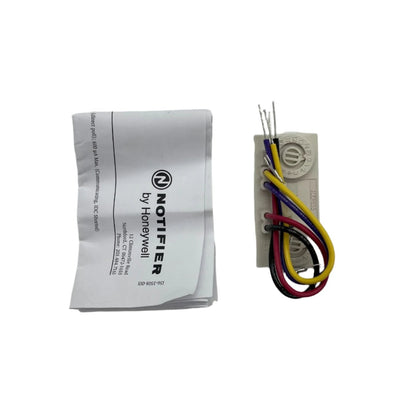 Notifier FMM-101 FlashScan Mini Monitor Module, compact electronic device with indicator lights for system monitoring.