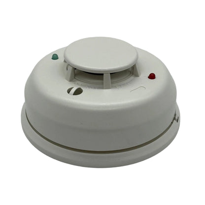 System Sensor 2WTA-B i3 2-wire smoke and heat detector with alarm sensors, mounted on ceiling for fire safety detection.